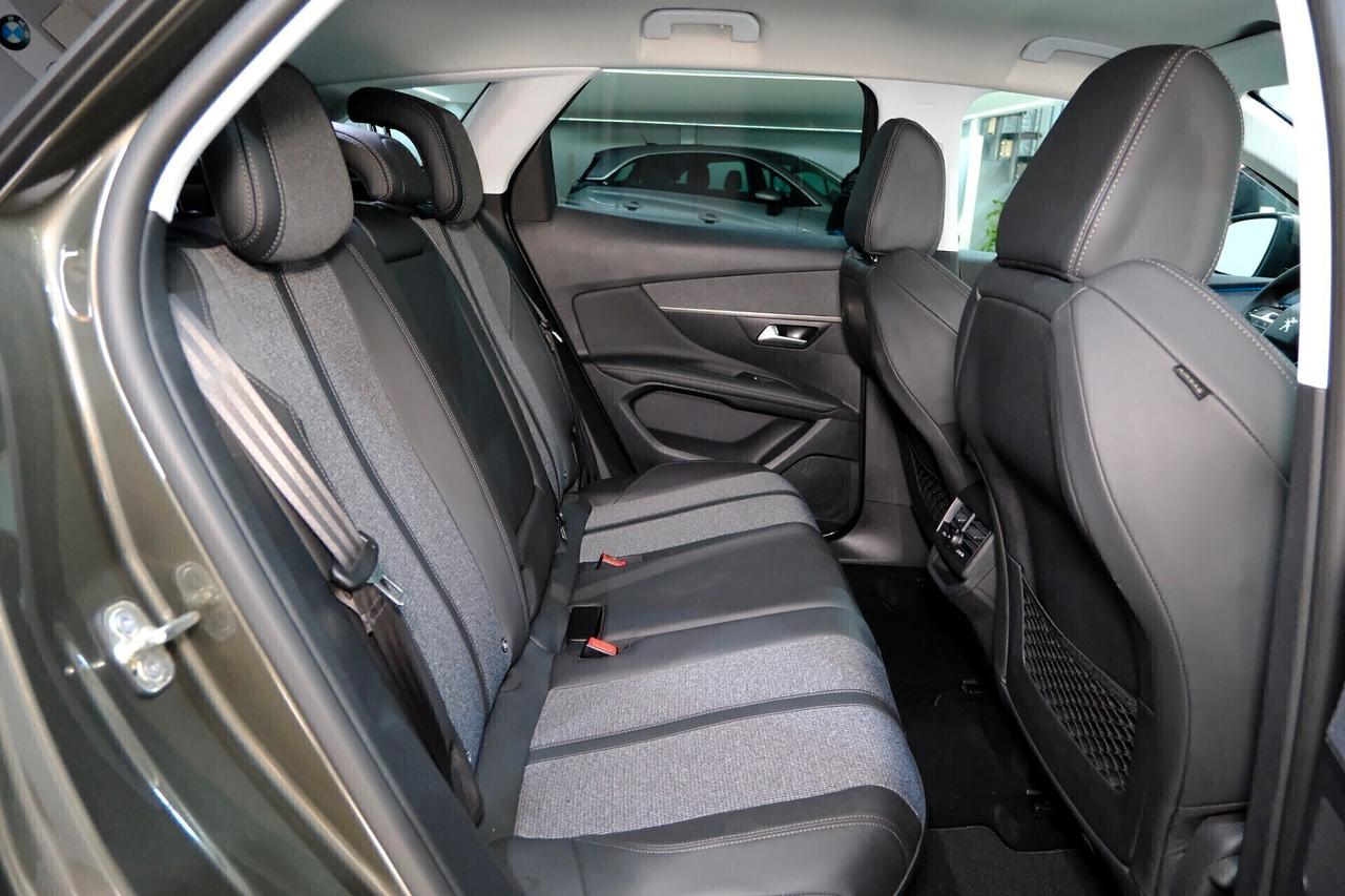 Peugeot 3008 ALLURE 1200 T 130cv COCKPIT LED NAV