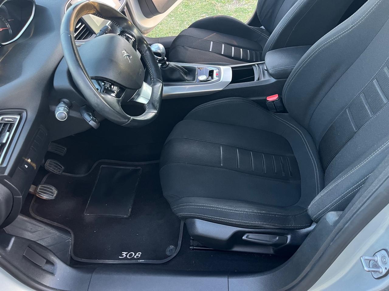 Peugeot 308 1.6 e-HDi 115 CV Stop&Start Allure