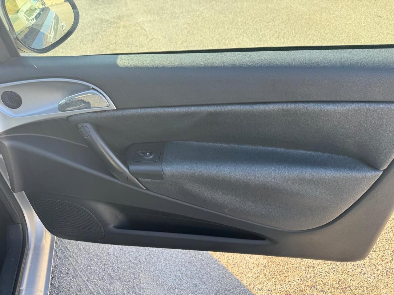 Lancia Ypsilon 1.2 benzina Versus. km 122.000