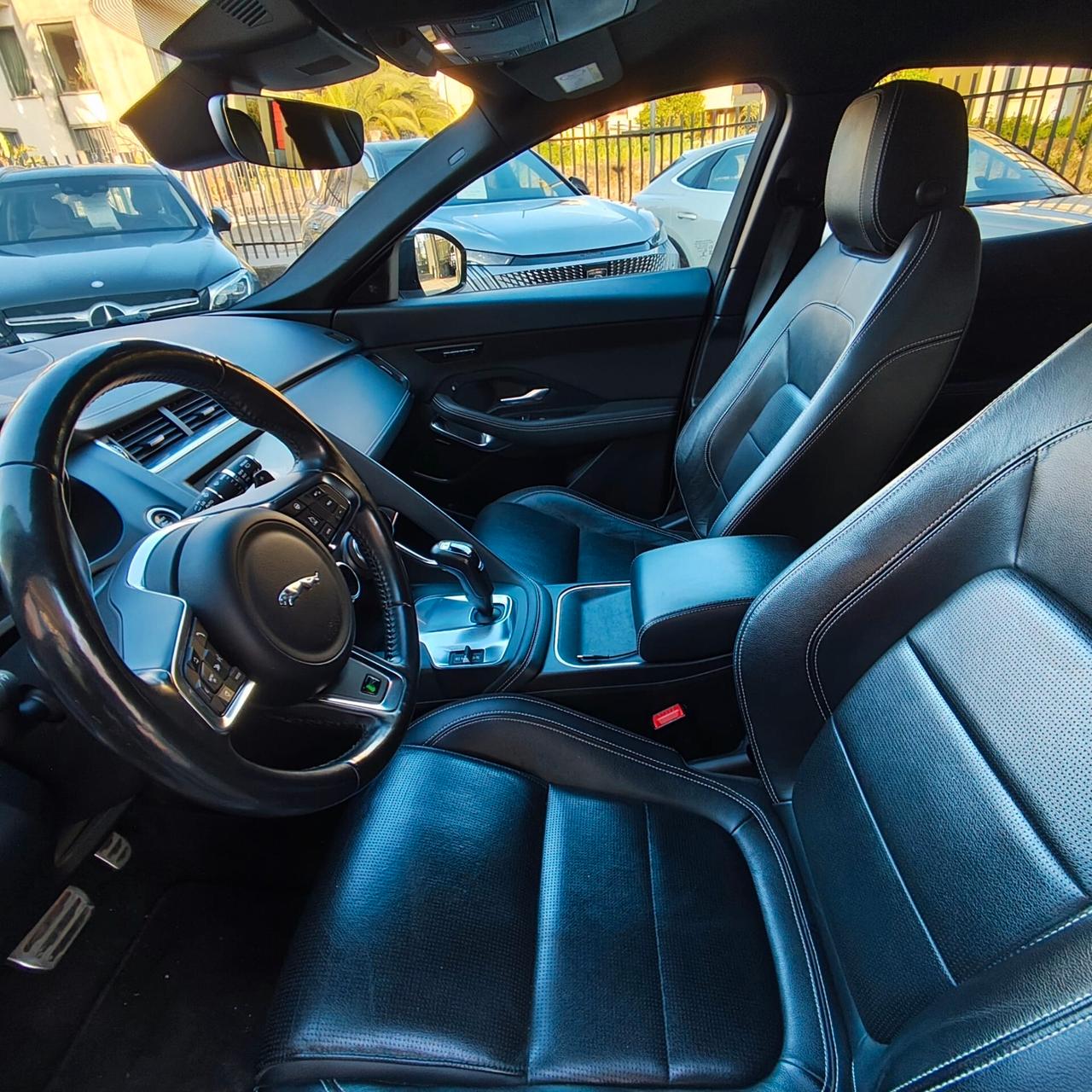 Jaguar E-Pace 2.0D 150 CV AWD aut. R-Dynamic SE