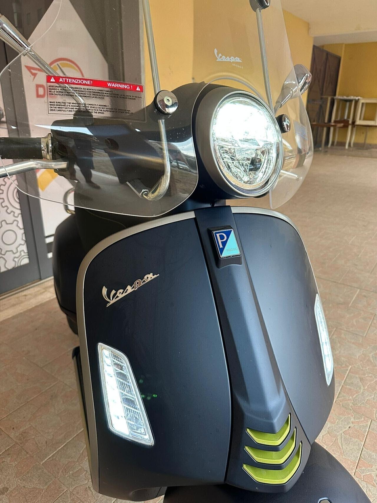 Piaggio Vespa 300 GTS hpe SUPERTECH