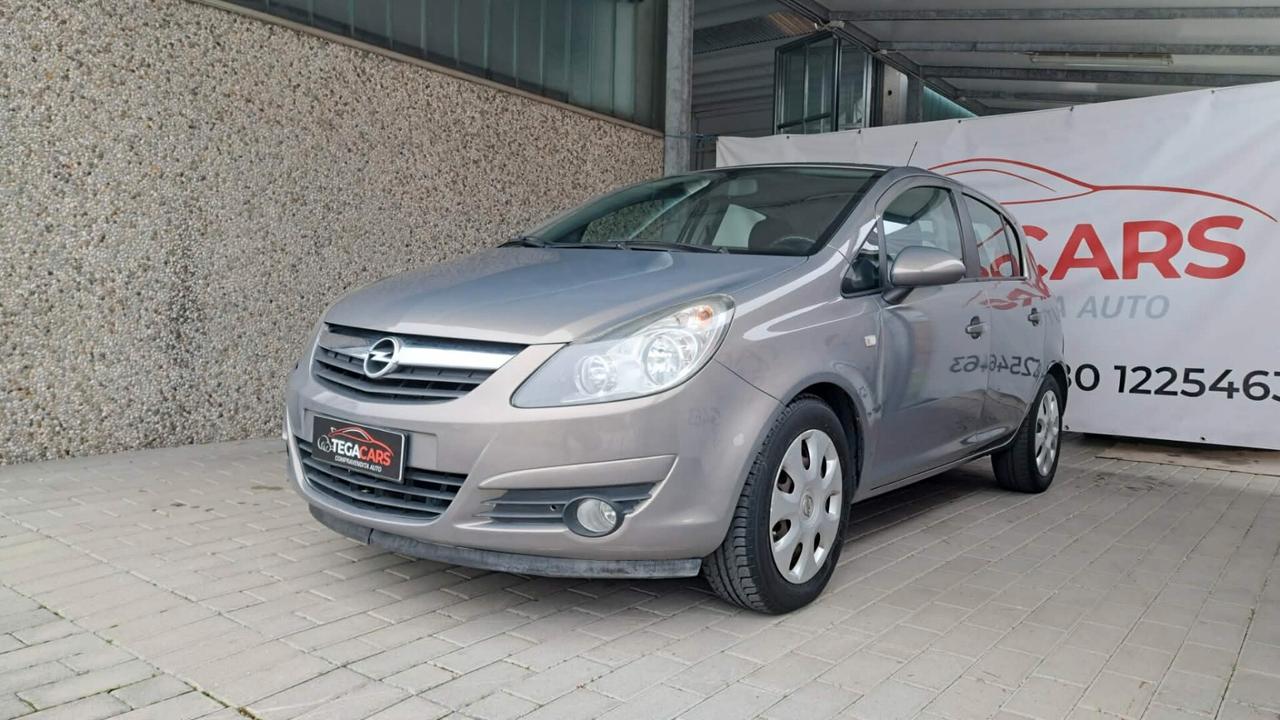 Opel Corsa 1.2 5 porte Club