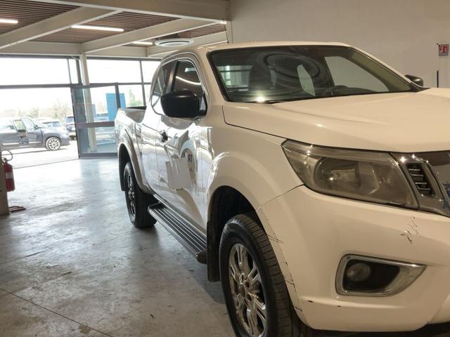 NISSAN Navara 2.3 dCi 4WD King Cab Acenta