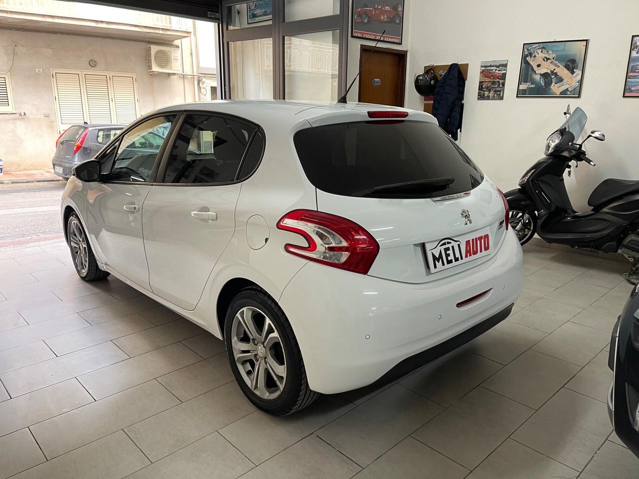 Peugeot 208 1.4 HDI 70 CV Allure