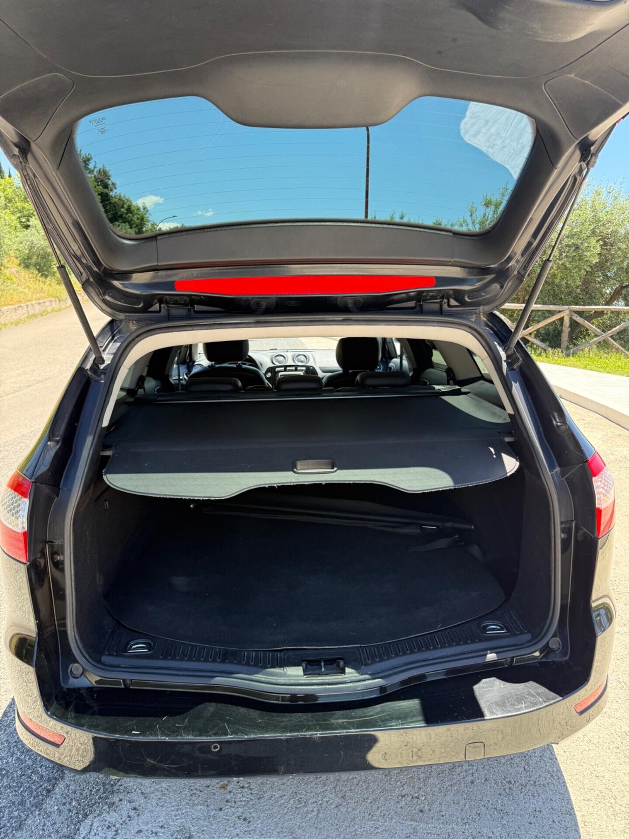 Ford Mondeo 2.0 TDCi 140 CV Station Wagon Titanium DPF