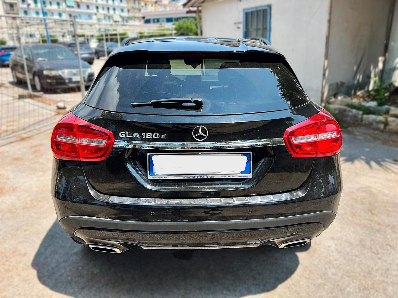 MERCEDES-BENZ GLA 180 d Automatic Premium - 2016