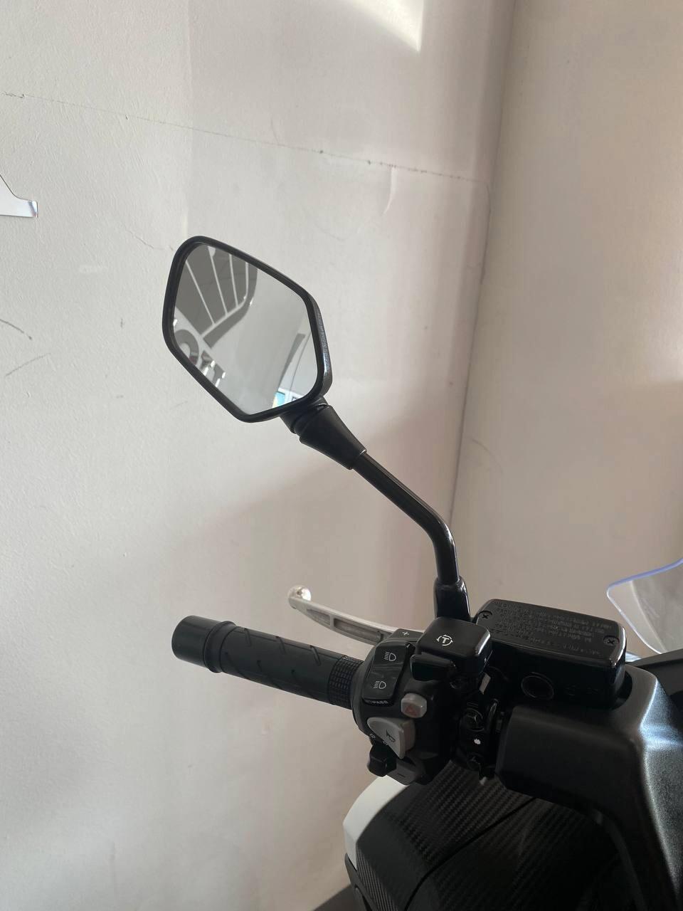 Honda Integra 750 s