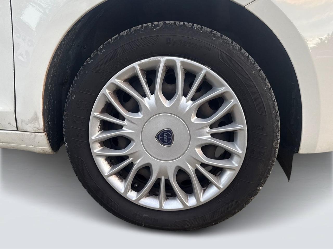 Lancia Ypsilon 1.2 gold 69cv