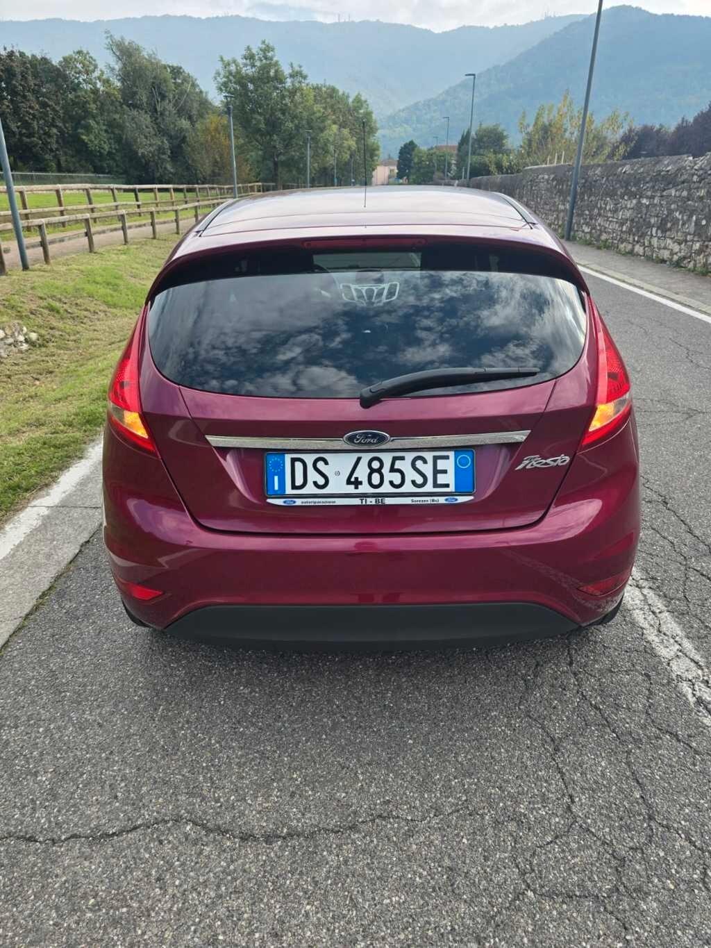 FORD FIESTA 1,2 BENZINA- TITANIUM- OK NEOPATENTATI-