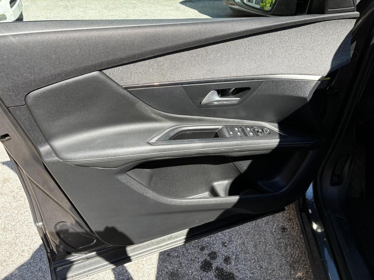 PEUGEOT 3008 HDI GT-LINE