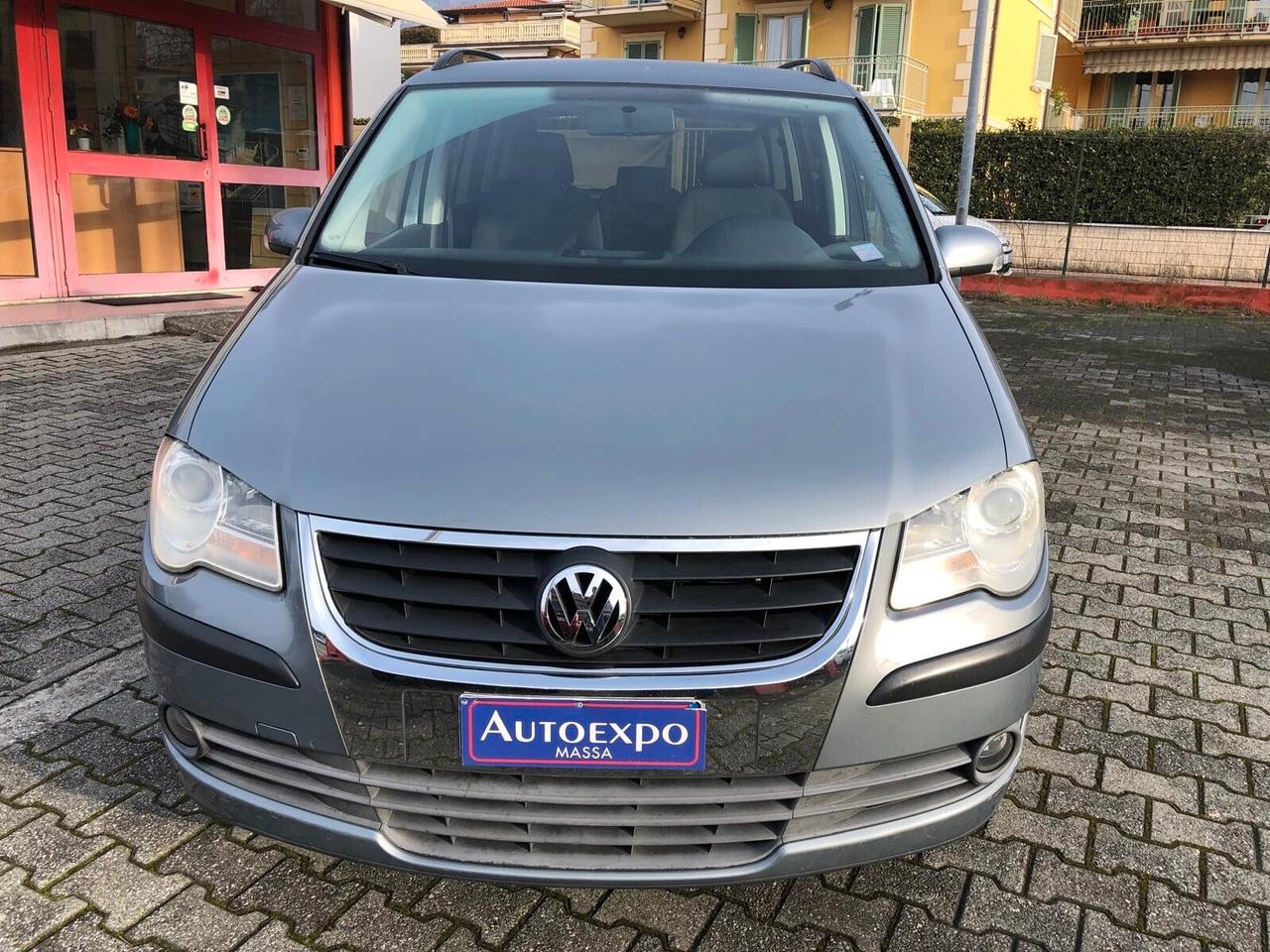 Volkswagen Touran 2.0 Ecofuel UNICO PROPRIETARIO 7 POSTI . GARANZIA 12 MESI RINNOVABILE FINO A 36 MESI!!!