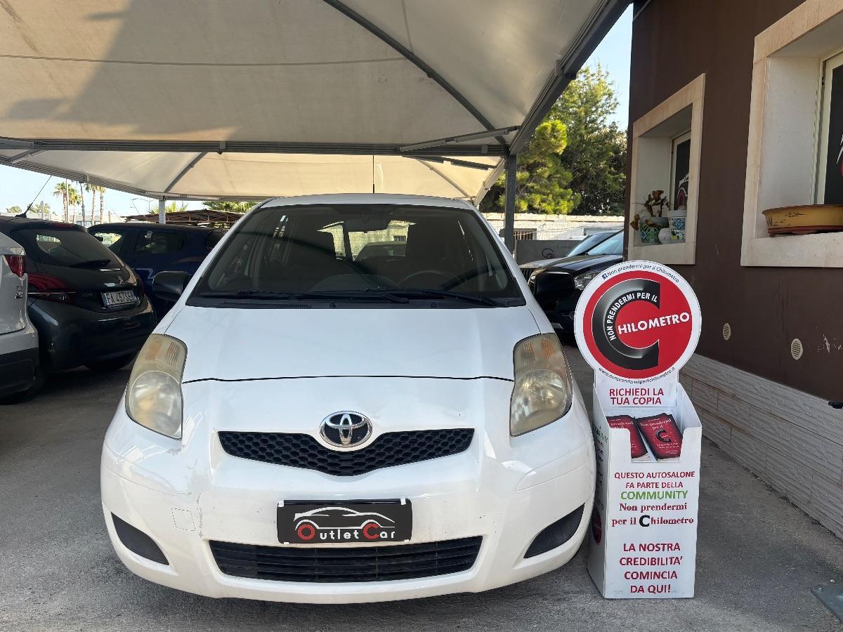 TOYOTA - Yaris - 1.0 5p. Now