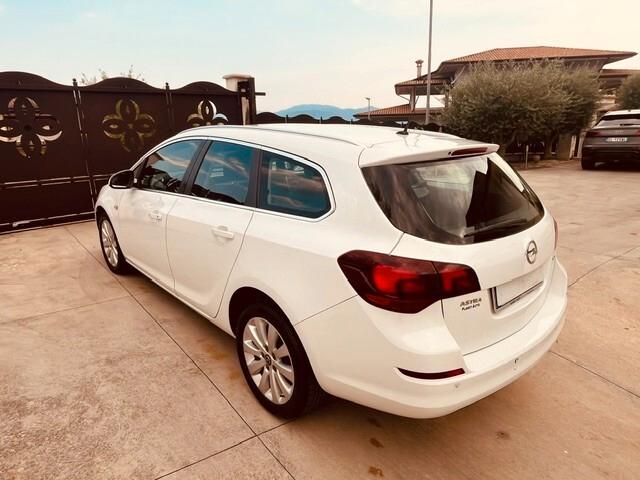 Opel Astra SW SPORTS TOURER 1.7 CDTI COSMO 110 CV 6M