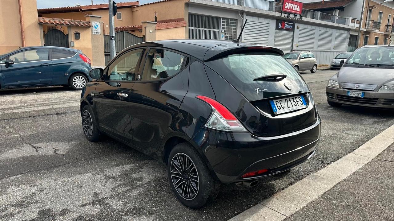 Lancia Ypsilon 1.2 69 CV 5 porte GPL Ecochic Monogram