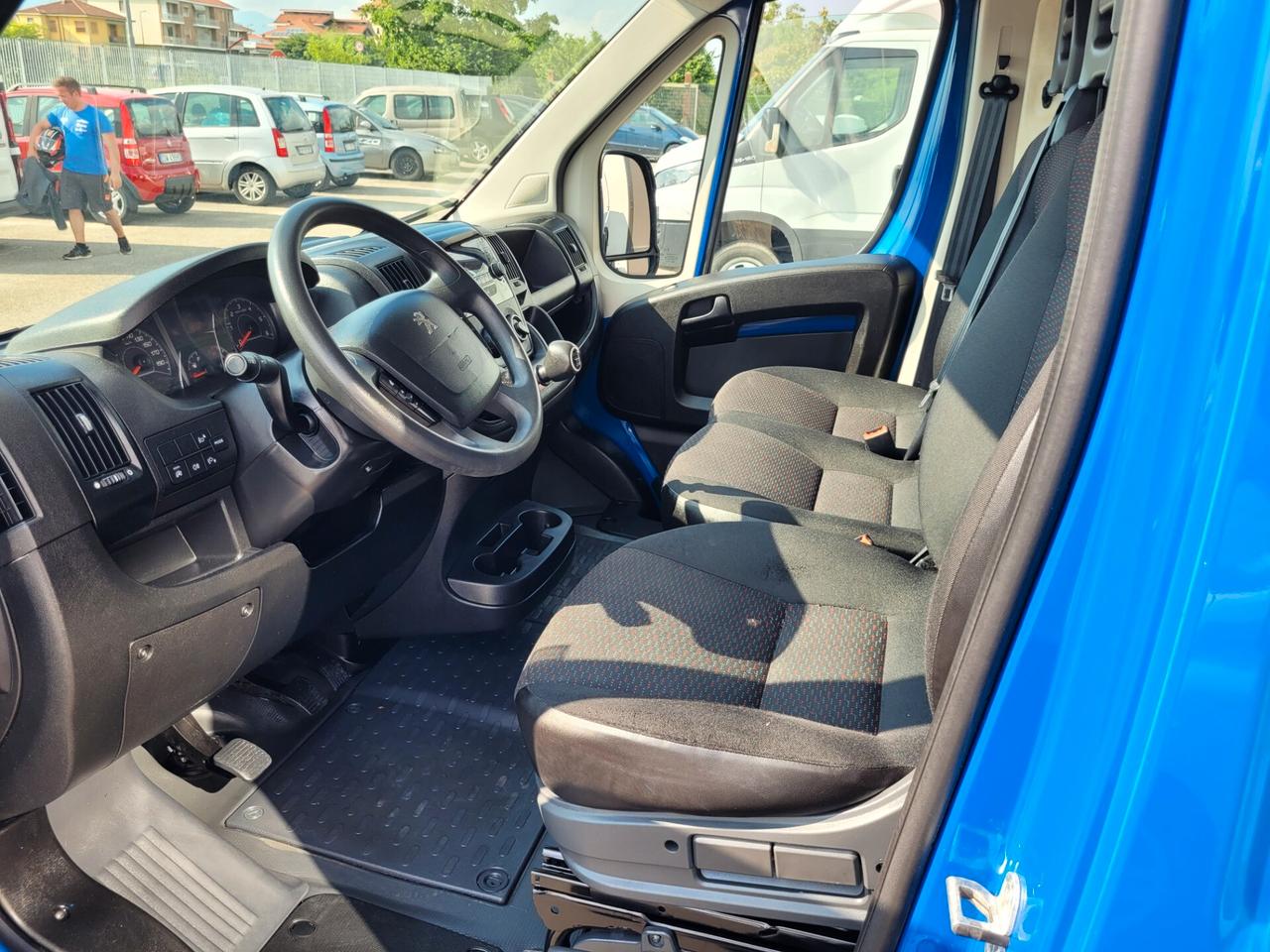 Peugeot Boxer 330 2.2 BlueHDi 140 S&S PC-TN Furgone