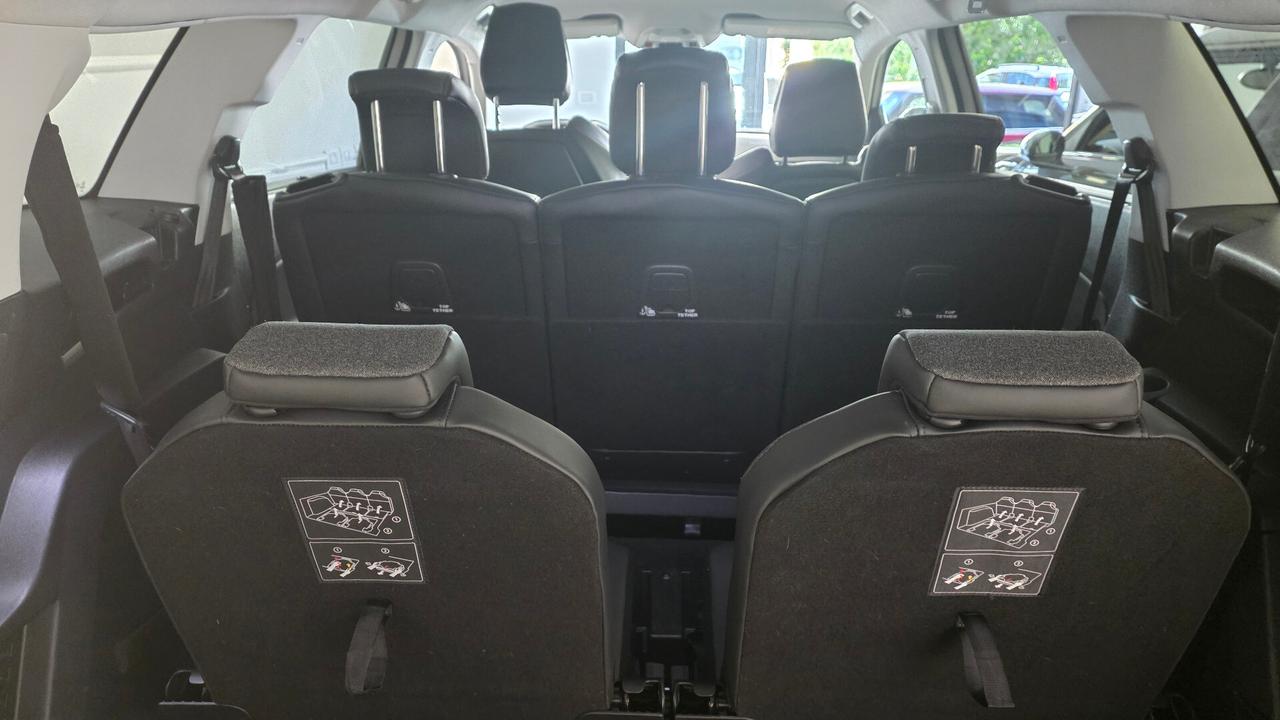 Peugeot 5008 POSTI 7 120CV Allure AUT GARANZIA 12 MESI