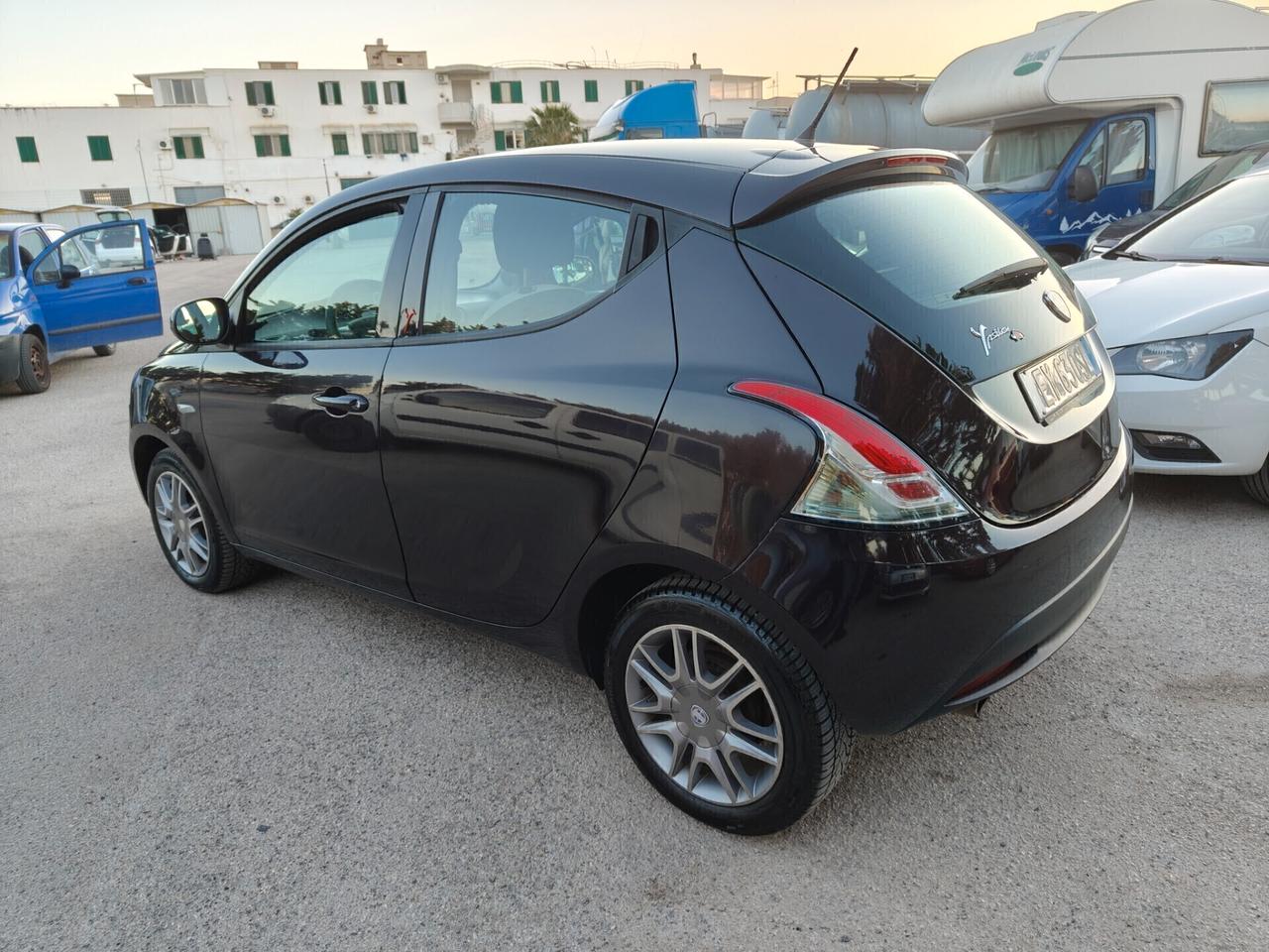 Lancia Ypsilon 1.3MTJ Gold tagliandi Fiat