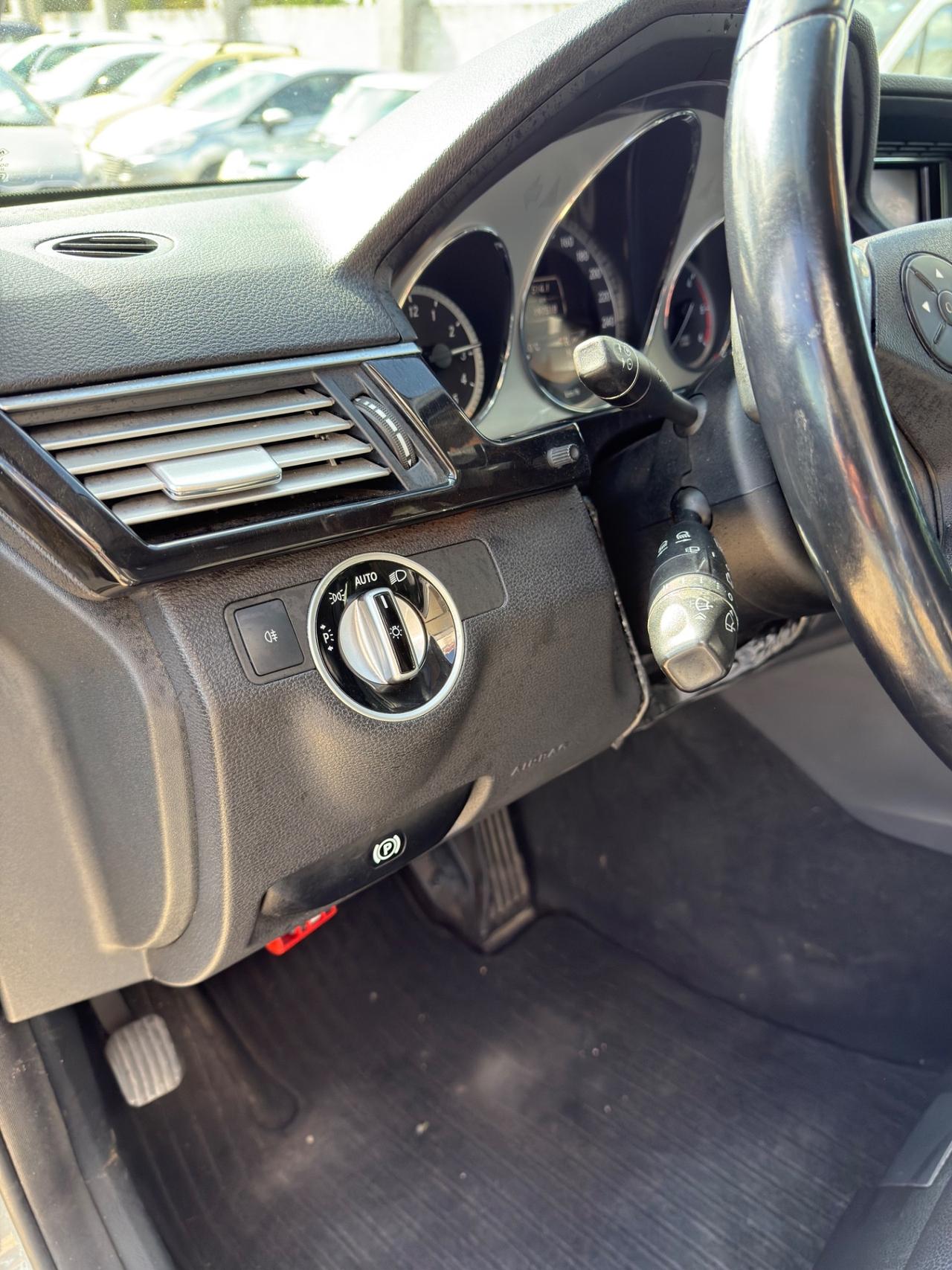 Mercedes-benz E 220 CDI S.W. BlueEFFICIENCY Avantgarde