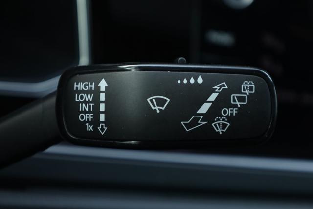 VOLKSWAGEN Taigo 1.0 TSI 115 CV R-Line