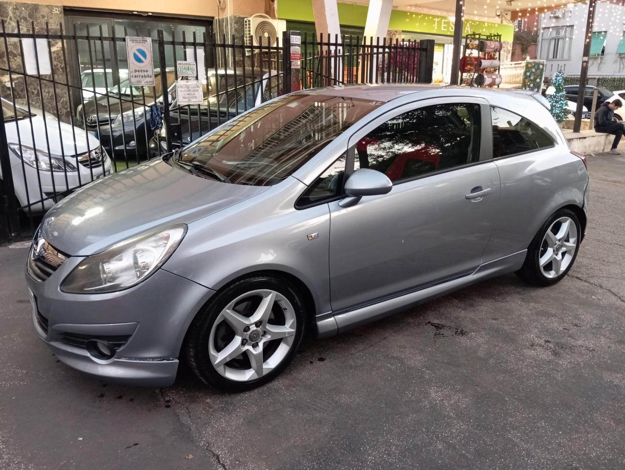 Opel Corsa 1.6 TURBO GSI