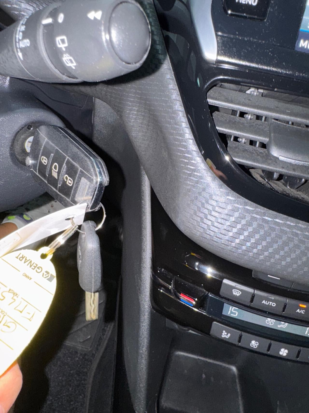 Peugeot 2008 BlueHDi 100 Allure