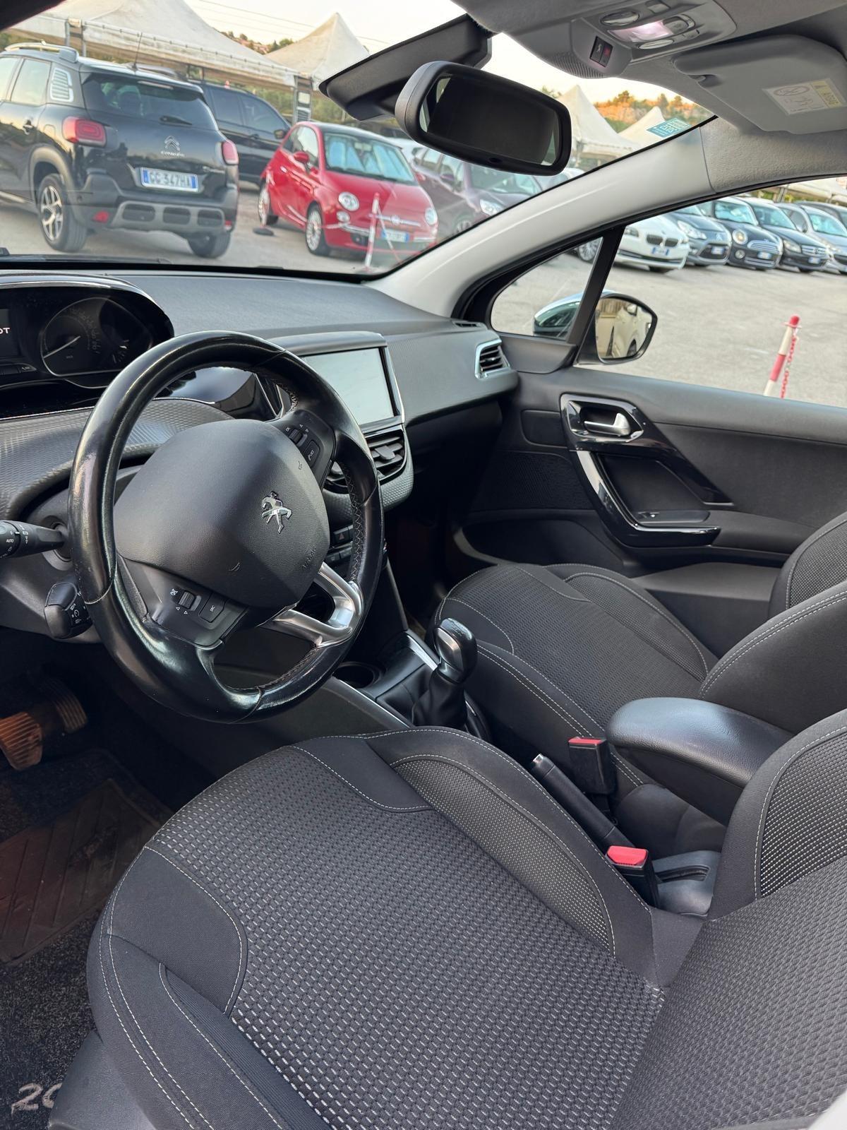 Peugeot 208 BlueHDi 75 5 porte Allure
