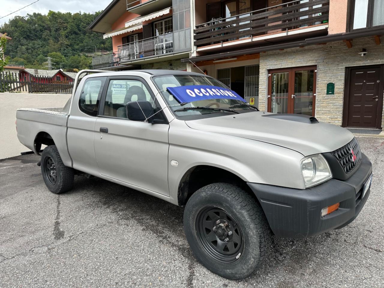 MITSUBISHI L200