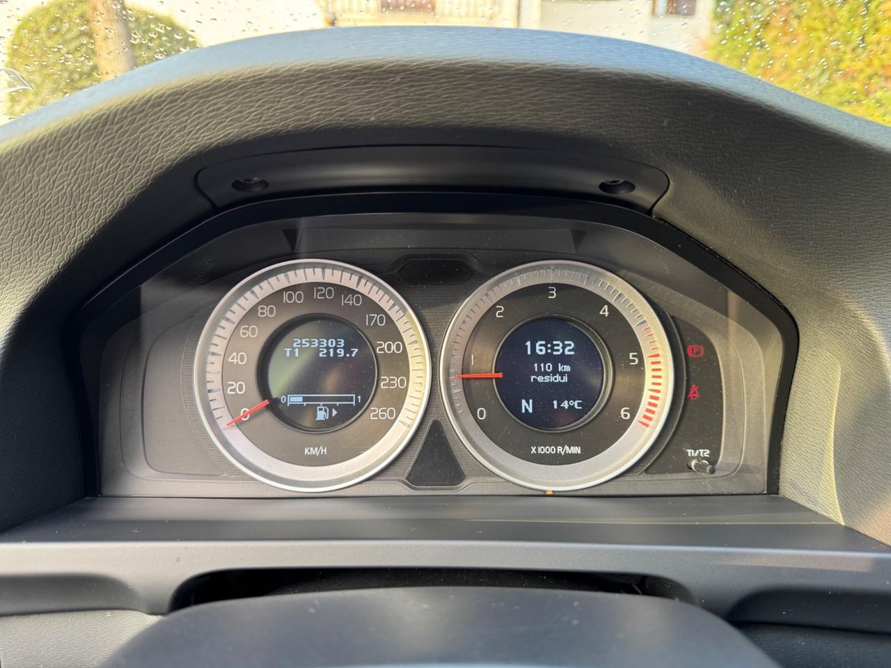 Volvo V60 D5 AWD Geartronic Summum