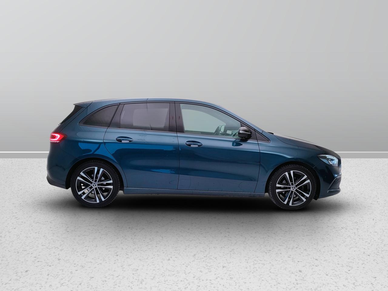 Mercedes-Benz Classe B - W247 2018 - B 180 d Sport Plus auto