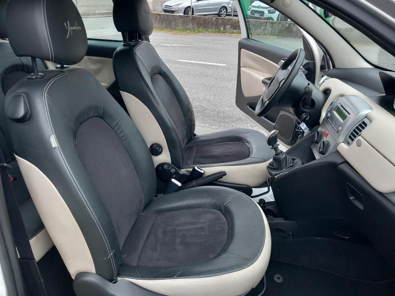 Lancia Ypsilon 1.3 MJT 90 CV Platino