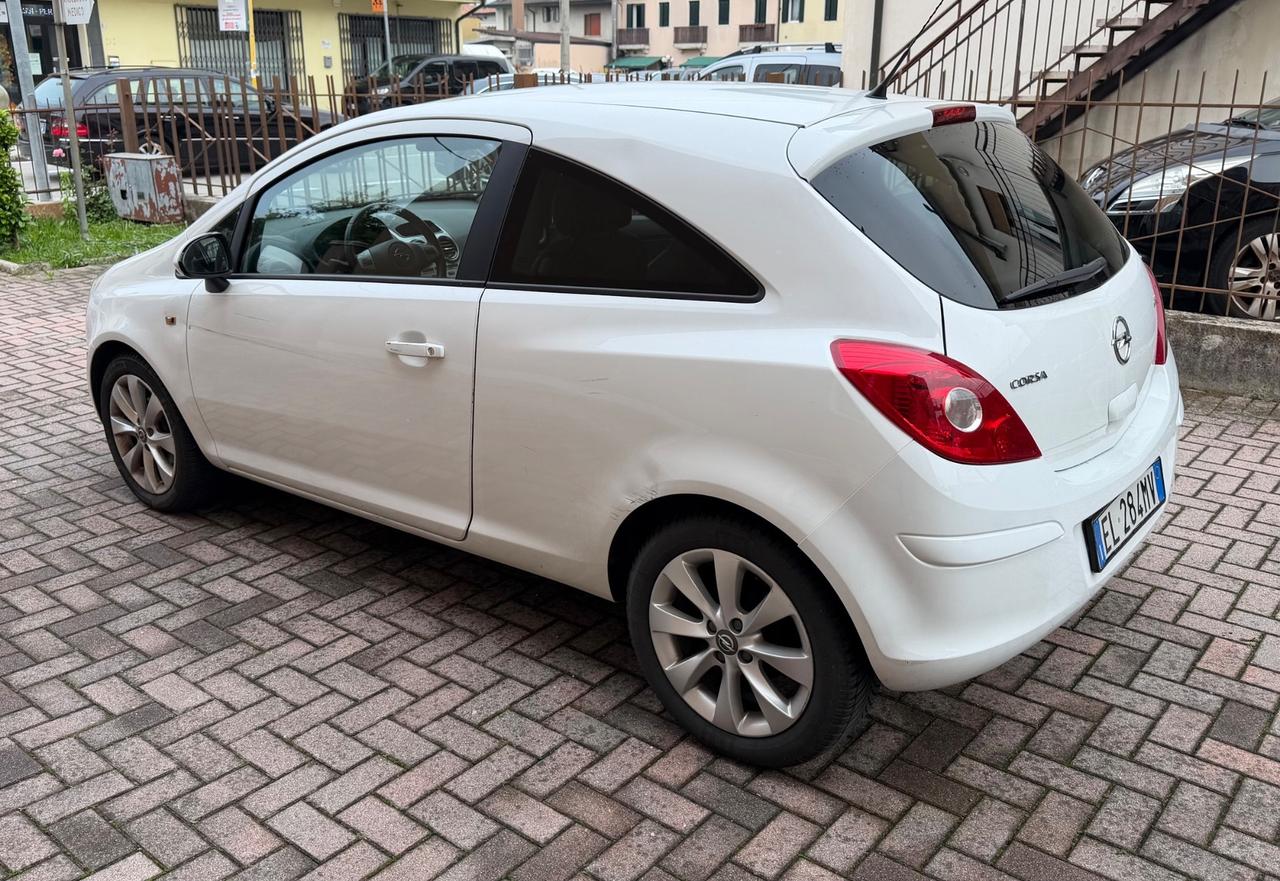 Opel Corsa 1.2 Benzina - GPL Ok Neopatentati