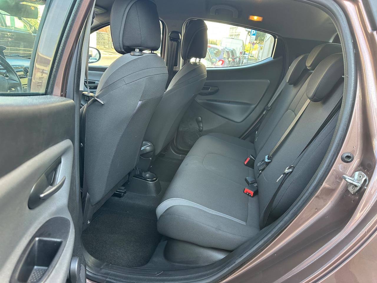 Lancia Ypsilon 1.2 69 CV GPL euro 6 - ok neopatentati