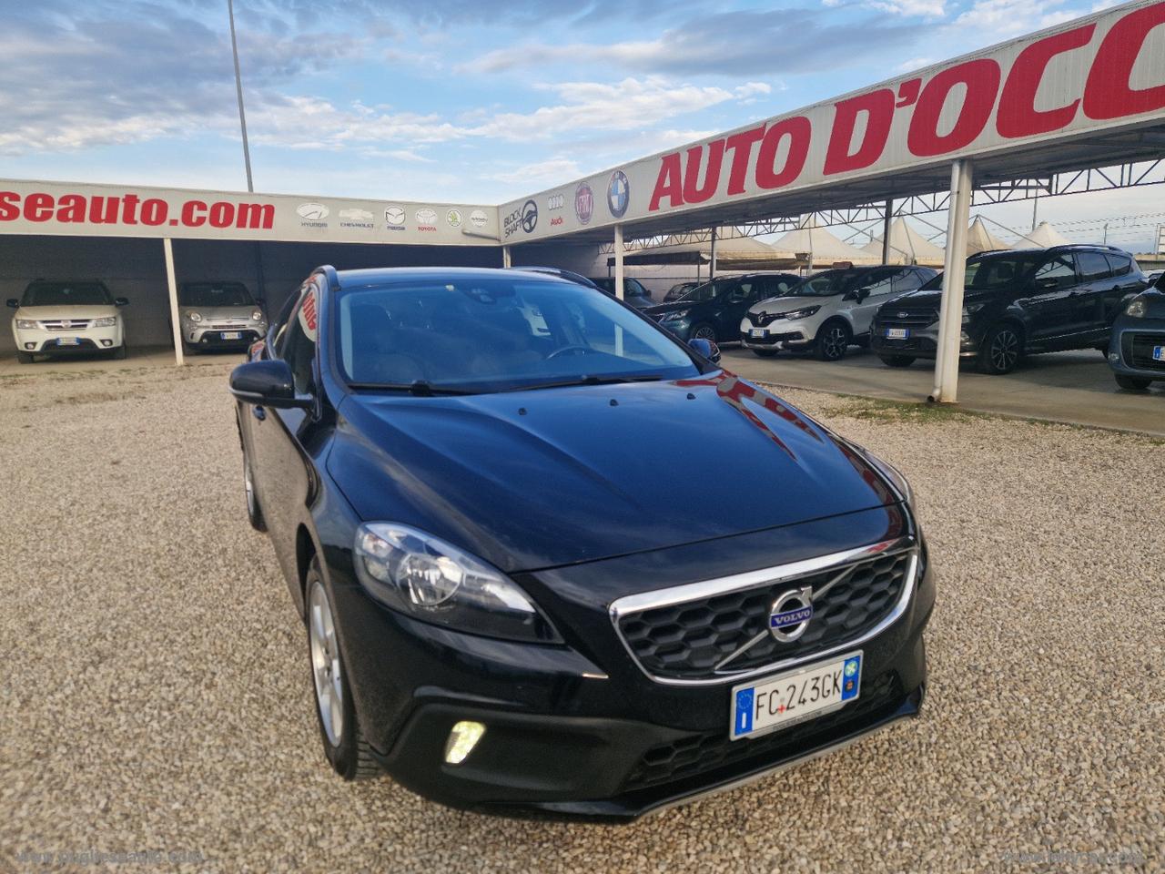 VOLVO V40 Cross Country D2 1.6 Momentum