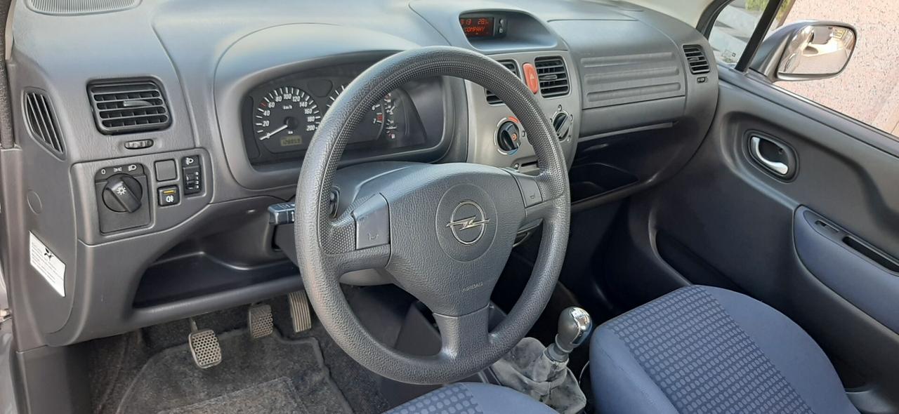 Opel Agila 1.2 16V Fashion Line