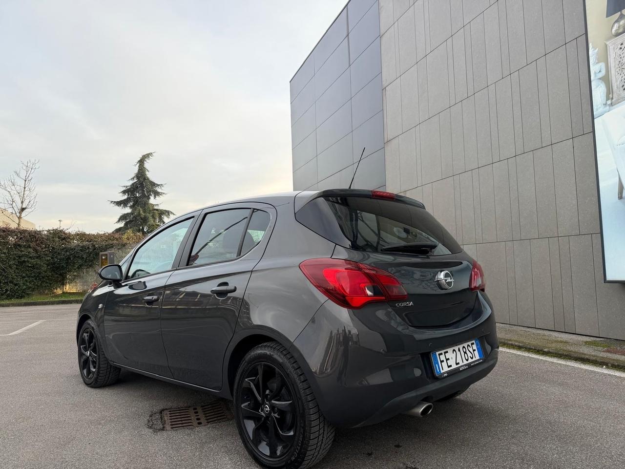 Opel Corsa 1.4 90CV GPL Tech 5 porte b-Color