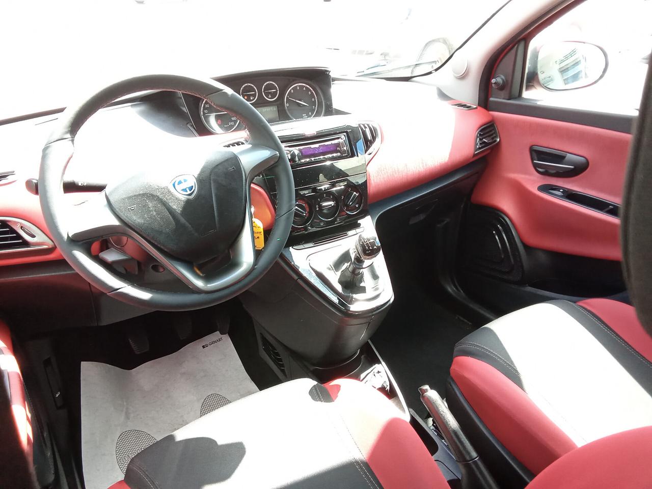 Lancia Ypsilon 1.2 69 CV GPL Ecochic Silver