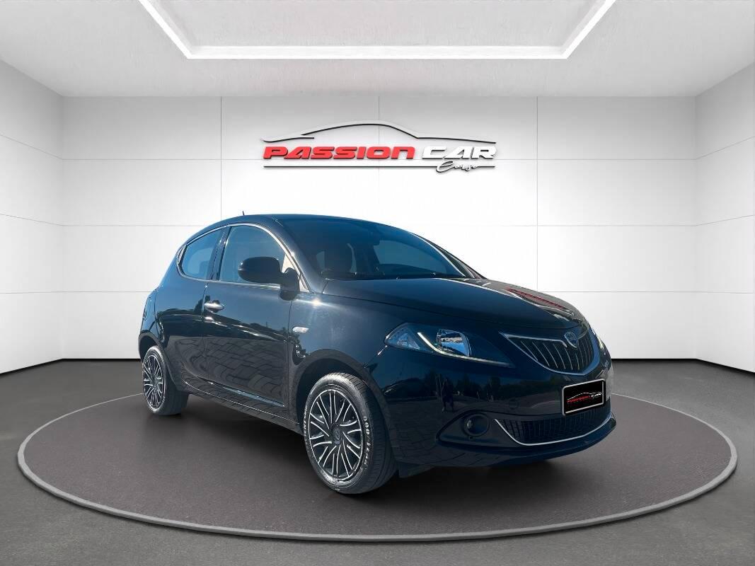 Lancia Ypsilon III 1.0 firefly hybrid Gold s&s 70cv 5p.ti