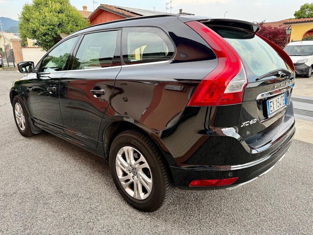 Volvo XC 60 D4 AWD Geartronic Momentum