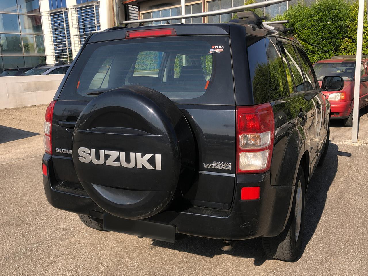 Suzuki Grand Vitara 1.9 DDiS 5 porte