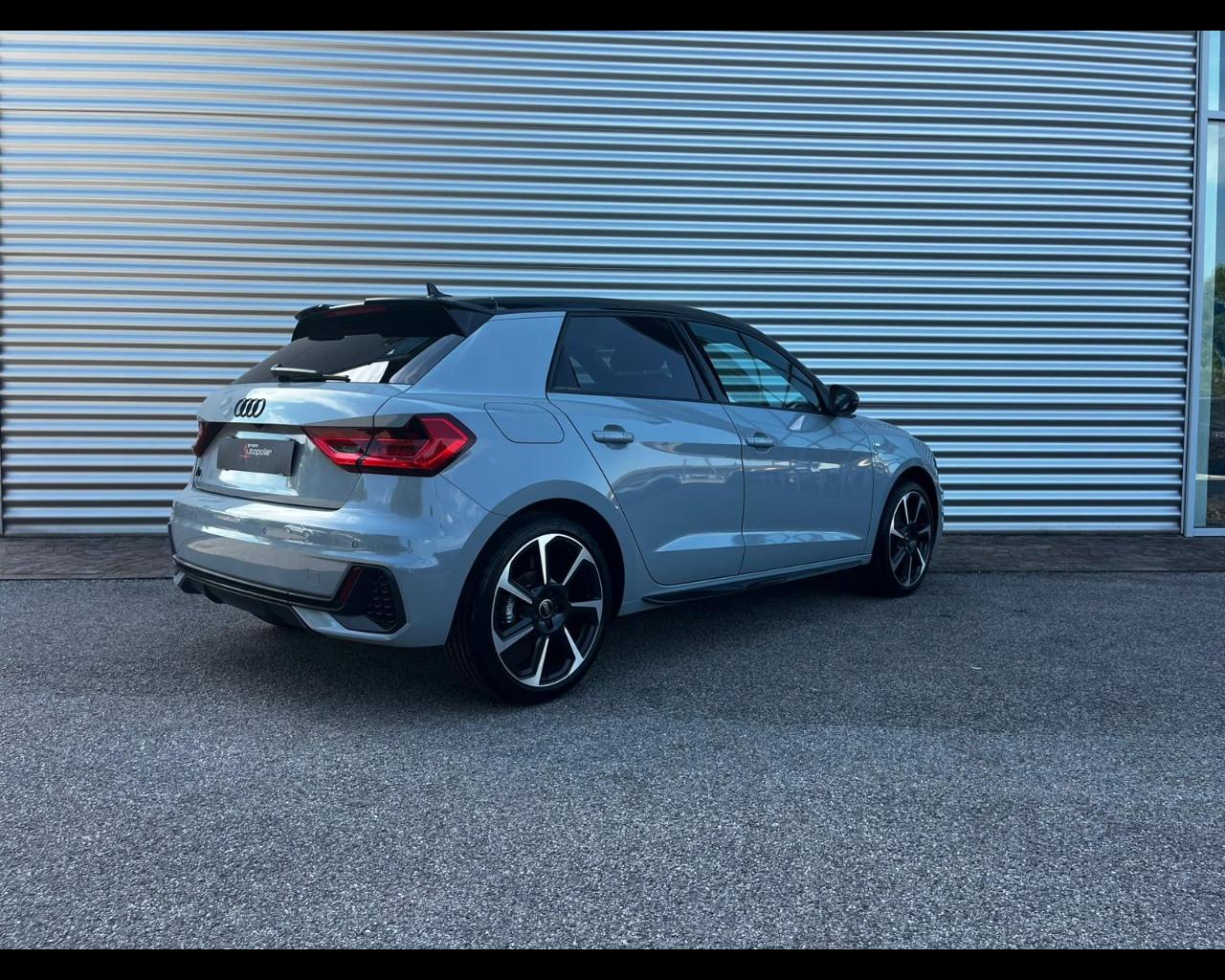 AUDI A1 SPORTBACK 35 TFSI S-TRONIC IDENTITY BLACK