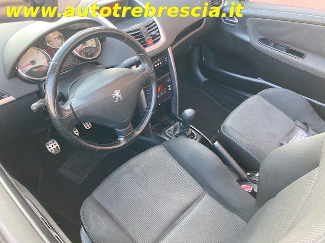 PEUGEOT 207 1.6 VTi 120CV CC Féline