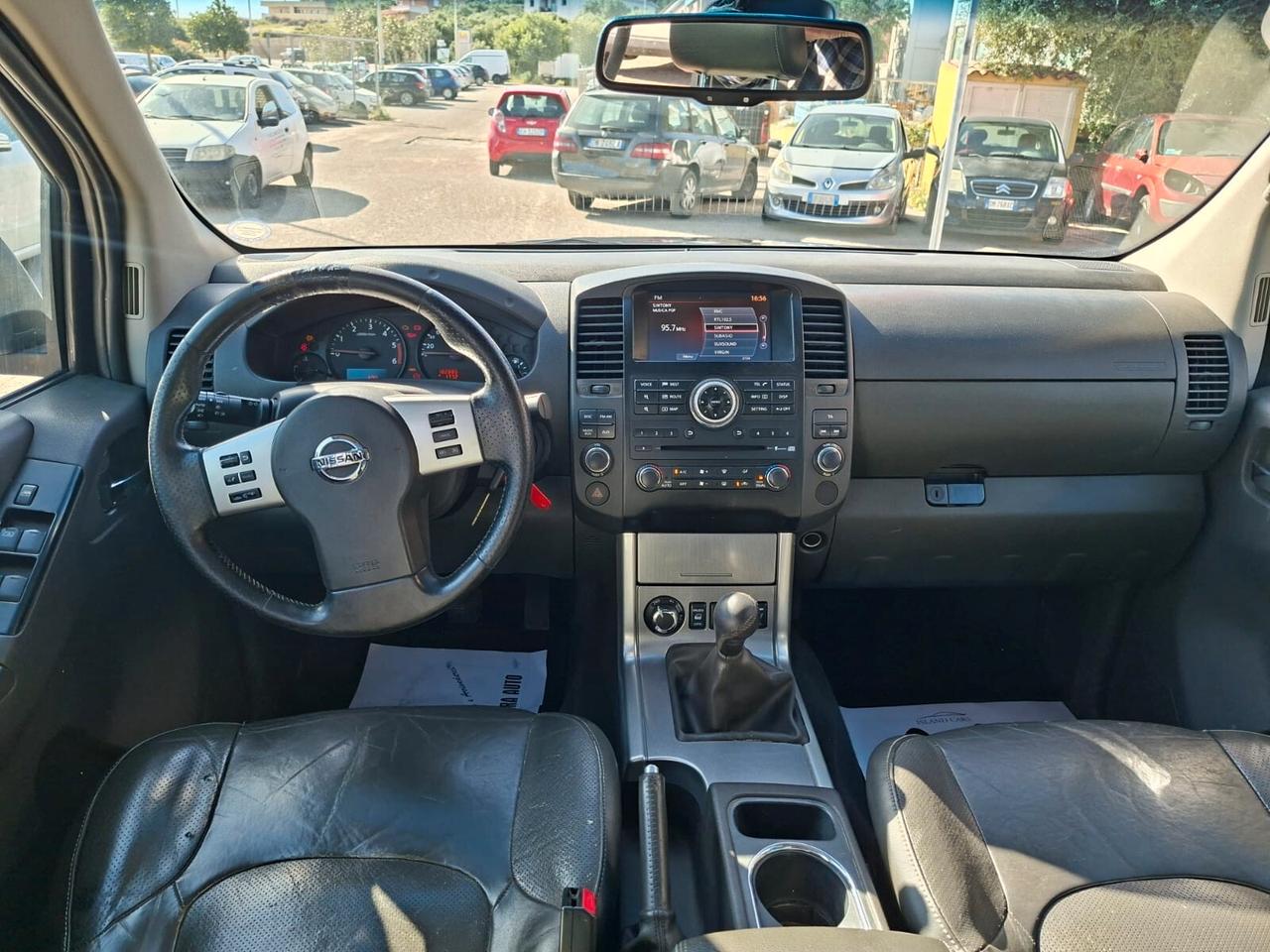 Nissan Navara 2.5 dCi 190CV