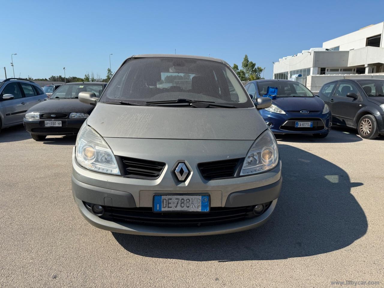 RENAULT Scénic 1.9 dCi 130 CV Dynamique