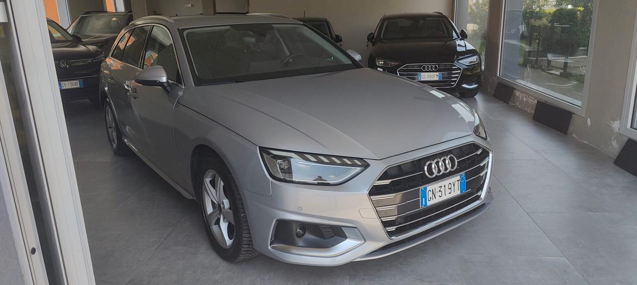 Audi A4 Avant 35 TDI/163 CV S tronic Business Advanced