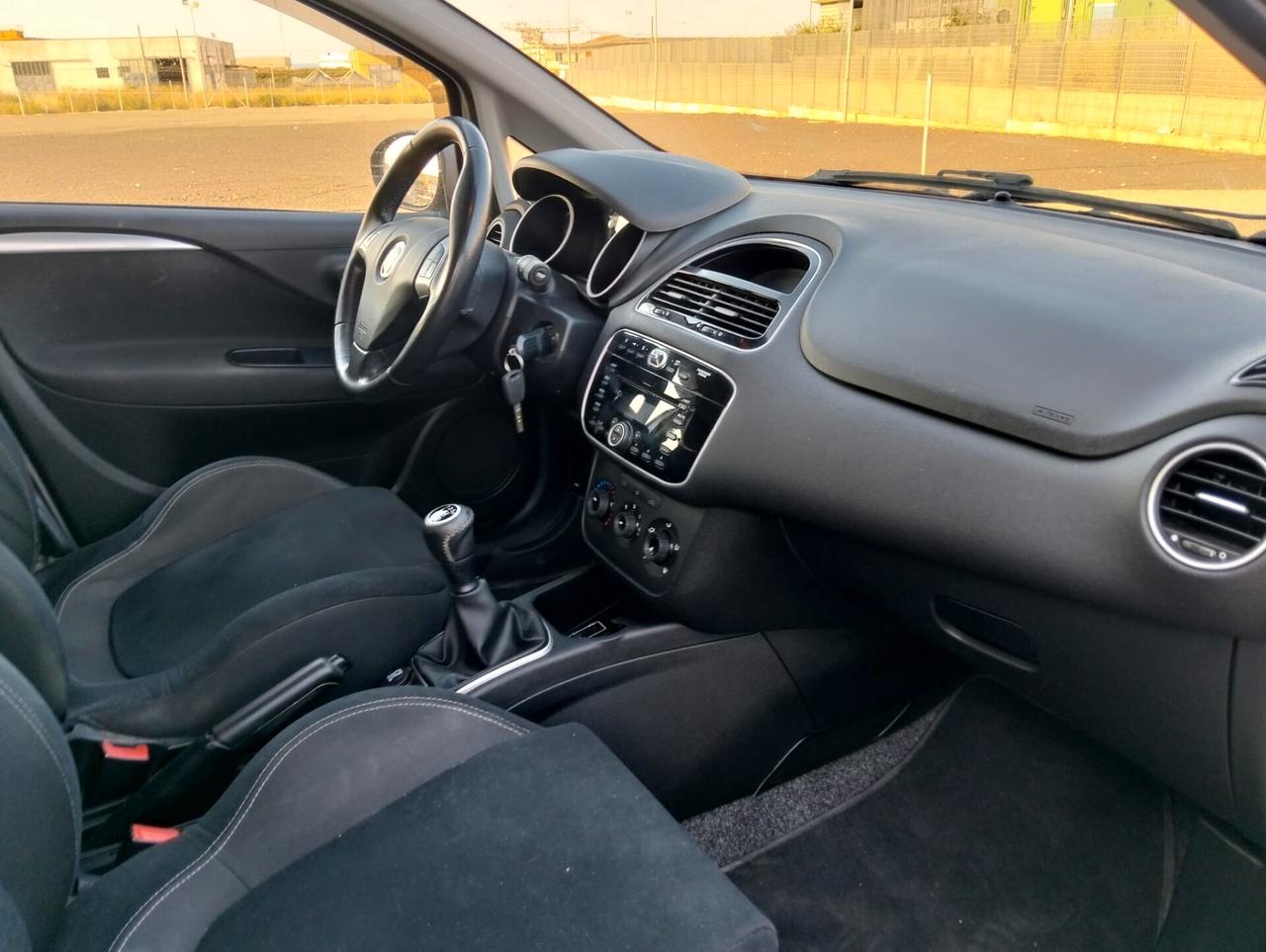 Fiat Punto 1.3 MJT II S&S 95 CV 5 porte Street 2017