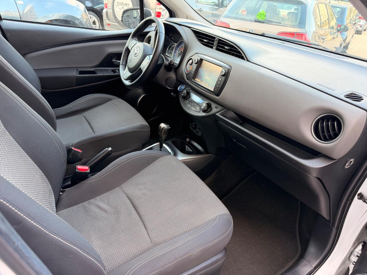 Toyota Yaris 1.5 Hybrid 5 porte Cool