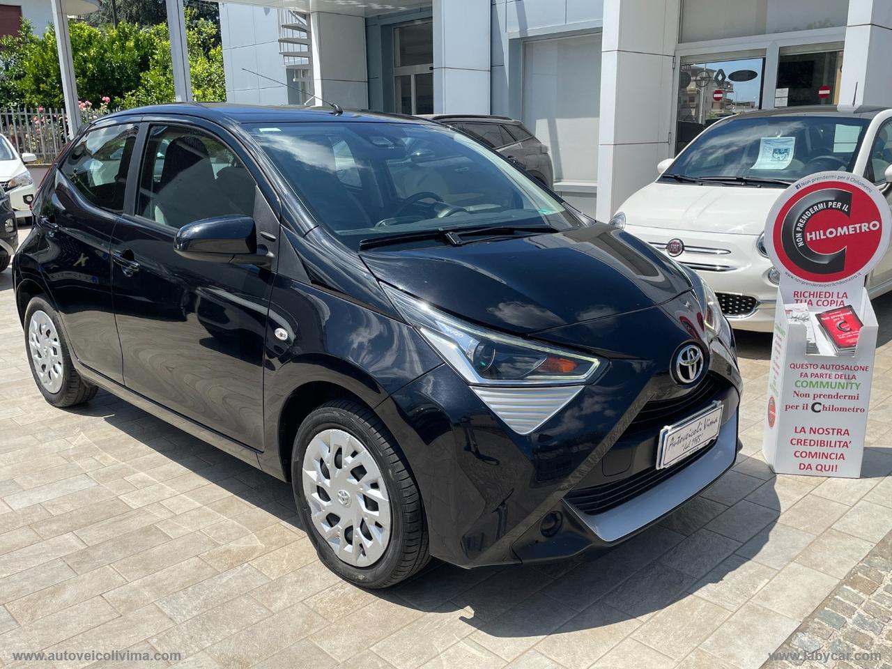 TOYOTA Aygo Connect 1.0 VVT-i 72 CV 5p. x-wave