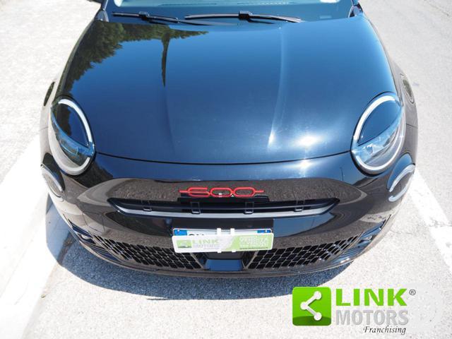 FIAT 600e Red