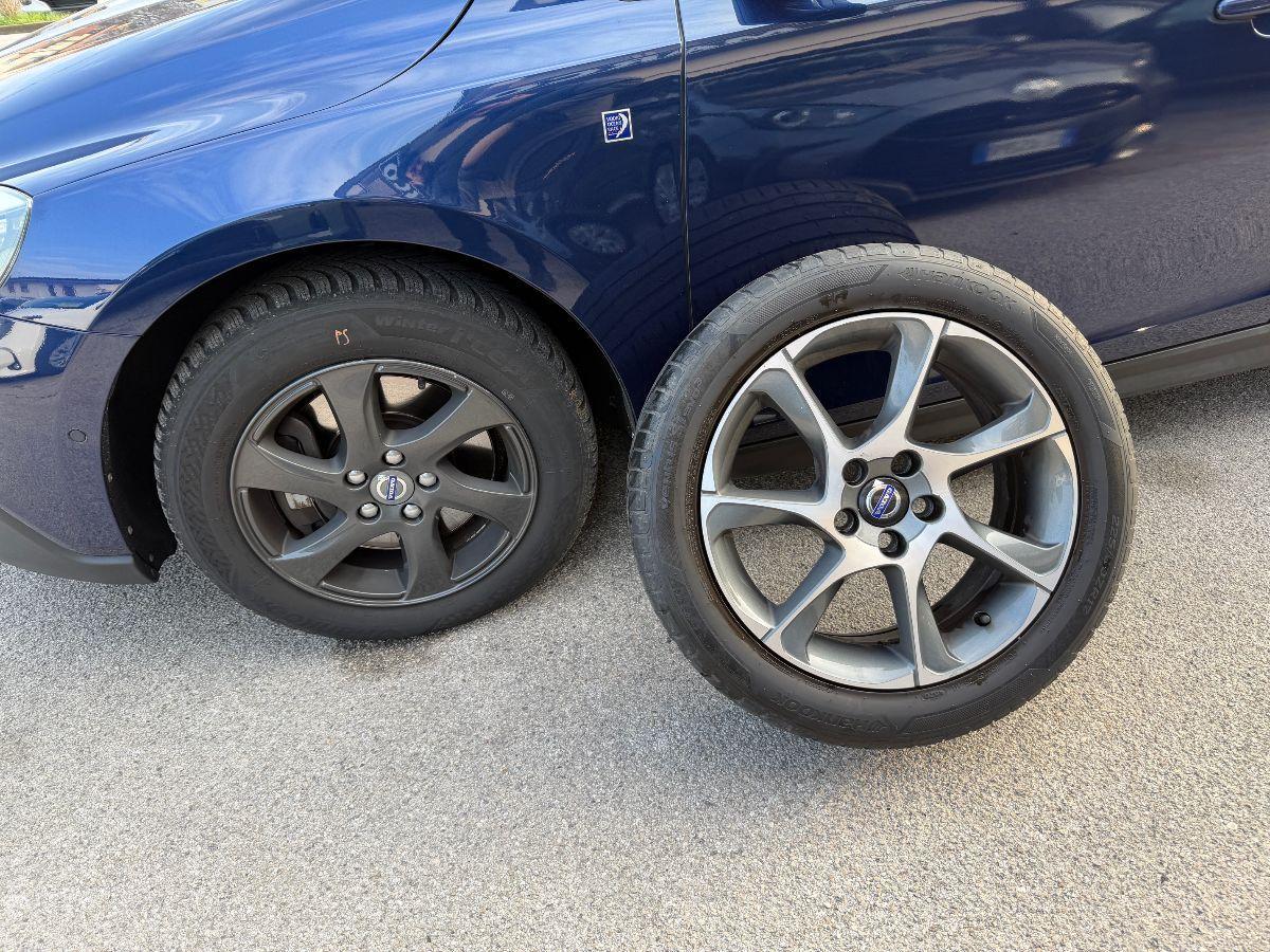 VOLVO - V40 Cross Country - D2 Volvo Ocean Race