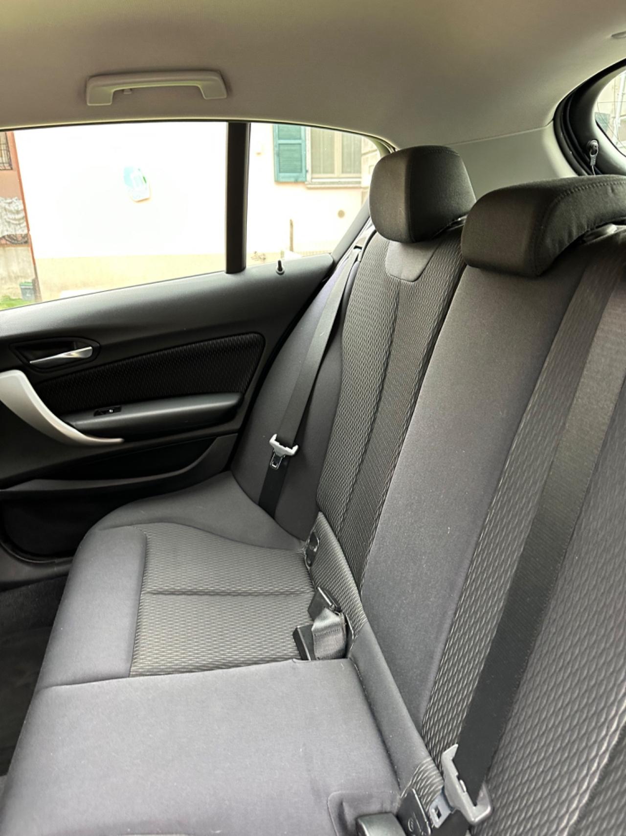 Bmw 116d 5p. URBAN GARANZ UNICOPR KMCERT EU5B
